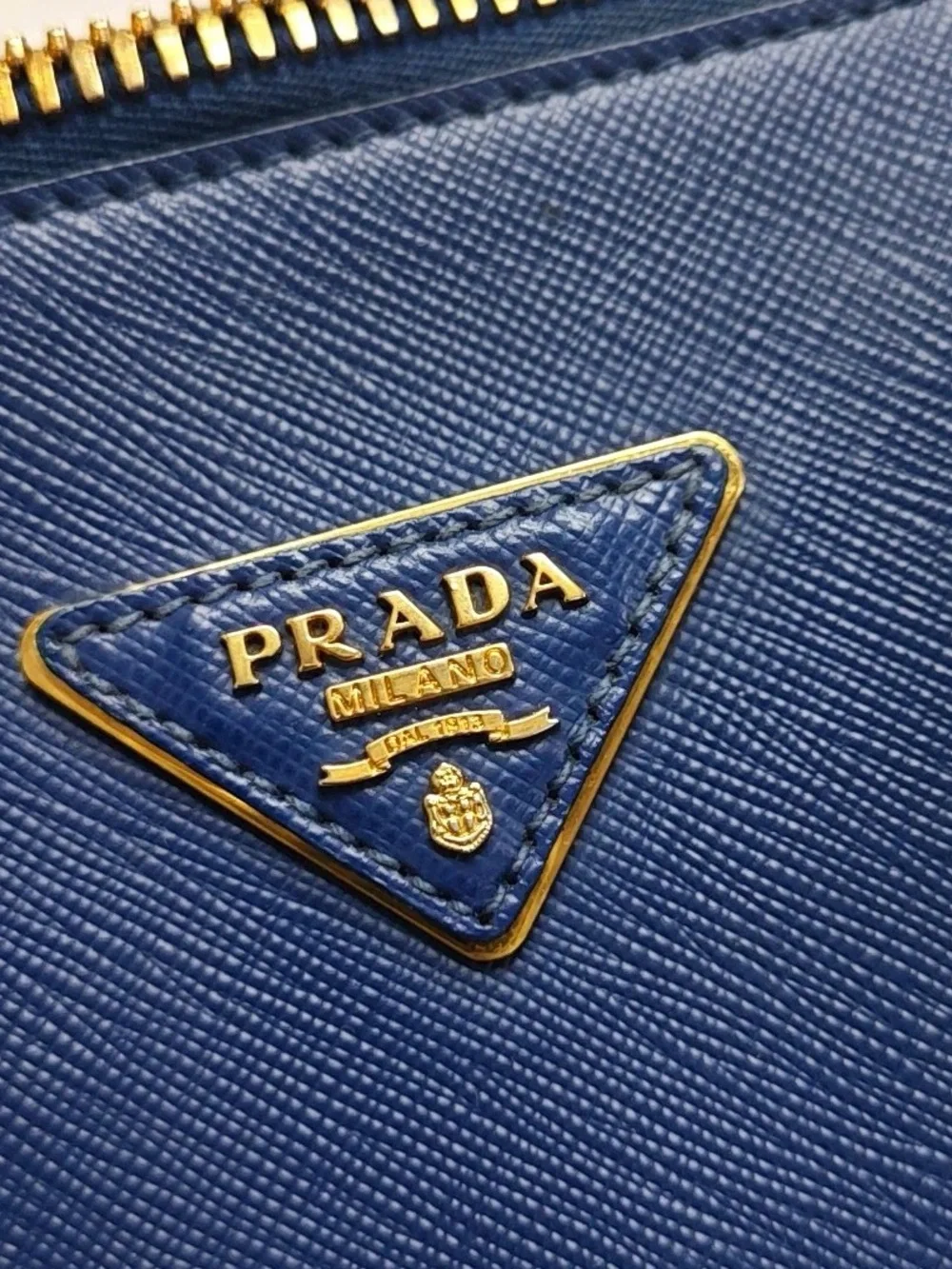 ♥️Prada Saffiano Large Blue Leather Promenade Dome Satchel with Gold Hardware♥️